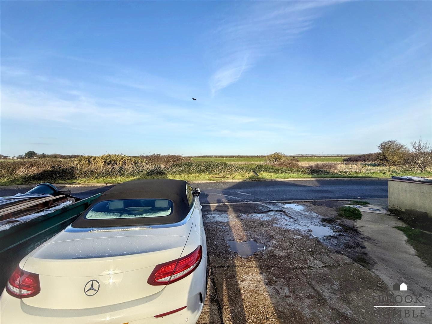 1 Bedroom Apartment. 400 Coast Road in Pevensey,  17